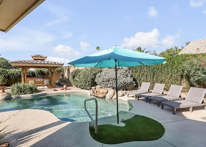 Palms Of Paradise Oasis Holiday home Peoria
