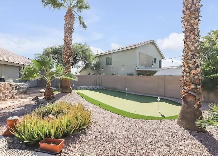 Palms Of Paradise Oasis Holiday home Peoria
