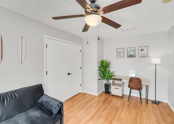 Palms Of Paradise Oasis Holiday home Peoria